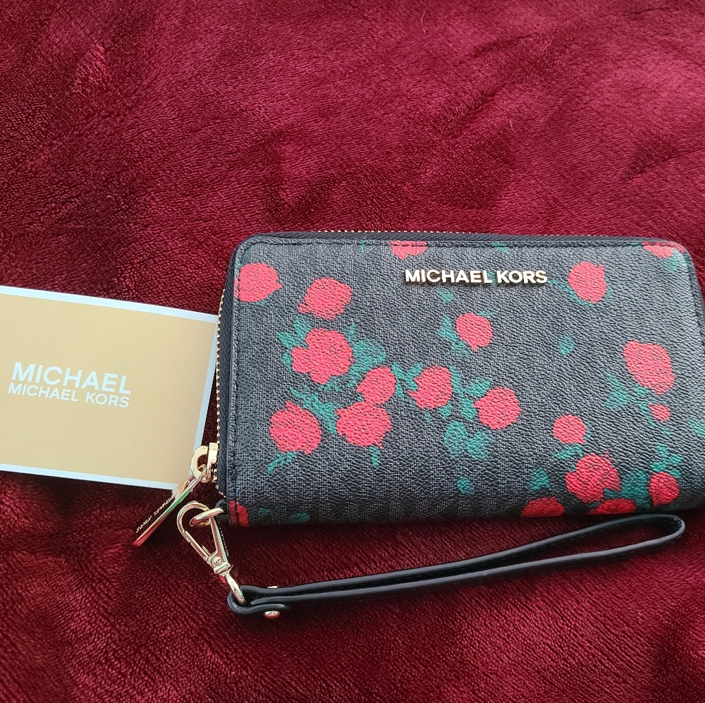 Micheal Kors wallet